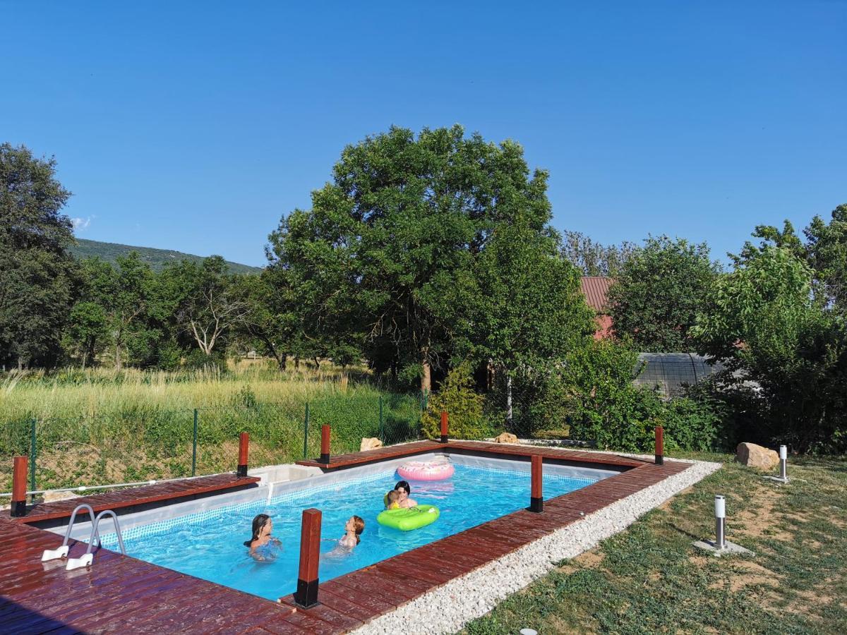 Holiday Home Melani Sinac ภายนอก รูปภาพ