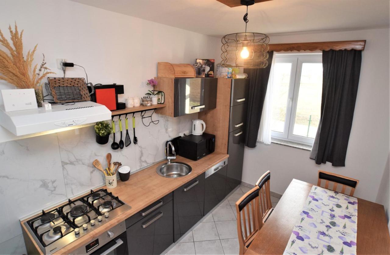 Holiday Home Melani Sinac ภายนอก รูปภาพ